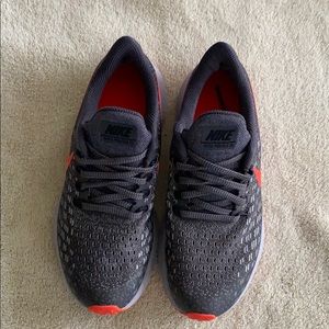 Nike Air Zoom Pegasus 35 Youth size 4) woman’s 5.5